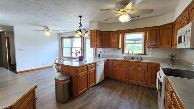1305 Sanderson RD, Chesapeake, VA 23322