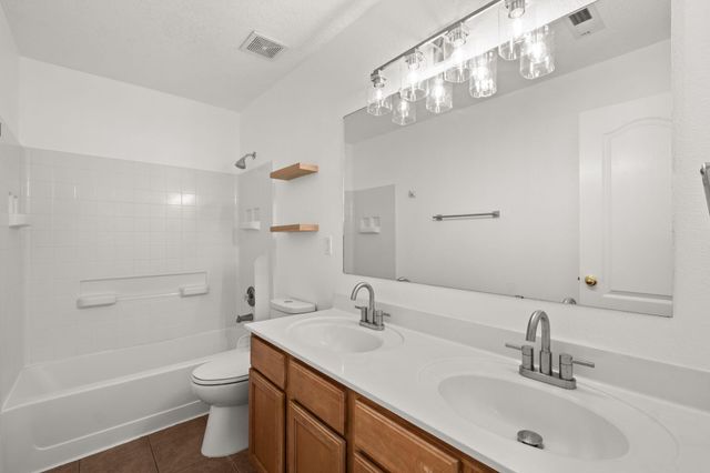 1308 Spruce Meadows Drive NE, Rio Rancho, NM 87144