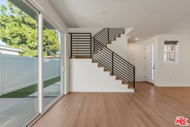 8730 Etiwanda Avenue, Northridge (los Angeles), CA 91325