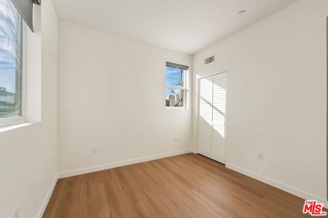 8730 Etiwanda Avenue, Northridge (los Angeles), CA 91325