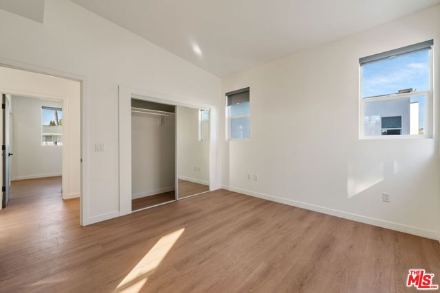 8730 Etiwanda Avenue, Northridge (los Angeles), CA 91325