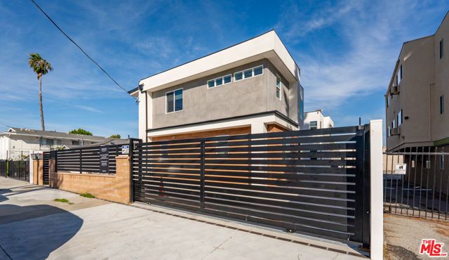 8730 Etiwanda Avenue, Northridge (los Angeles), CA 91325