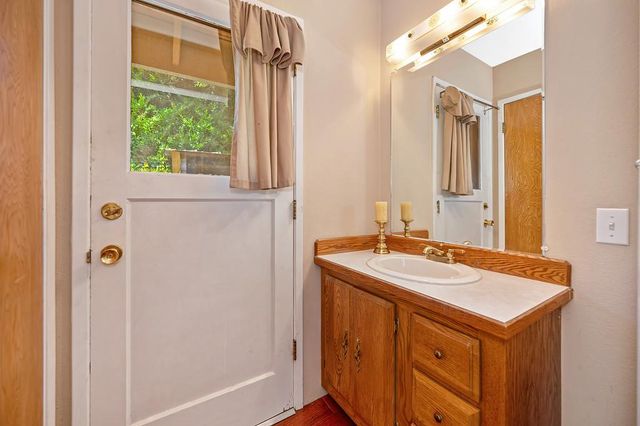 7912 Oak Glen Ln, Granite Bay, CA 95746