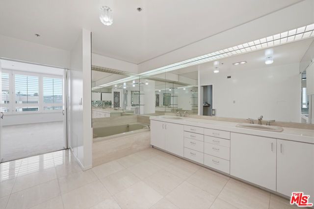 10430 Wilshire Boulevard 1701, Los Angeles, CA 90024