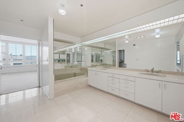 10430 Wilshire Boulevard 1701, Los Angeles, CA 90024