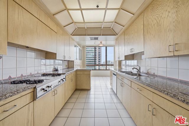 10430 Wilshire Boulevard 1701, Los Angeles, CA 90024