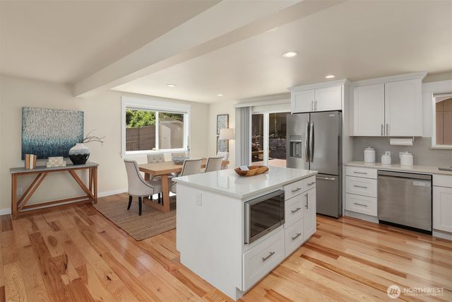 525 Mount Everest Lane SW, Issaquah, WA 98027