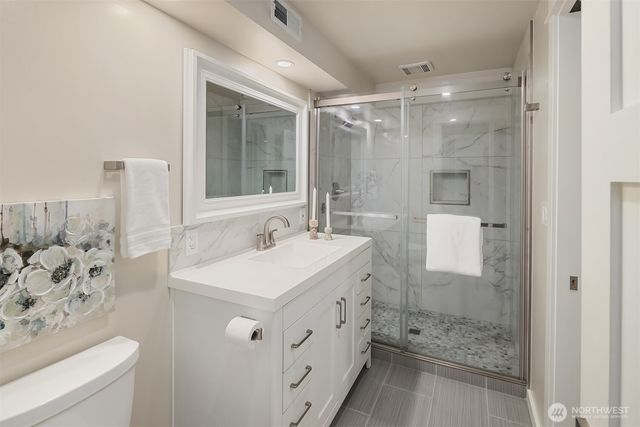 525 Mount Everest Lane SW, Issaquah, WA 98027