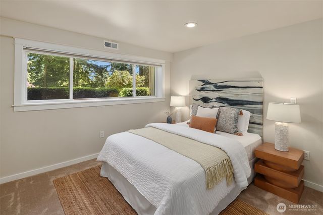 525 Mount Everest Lane SW, Issaquah, WA 98027