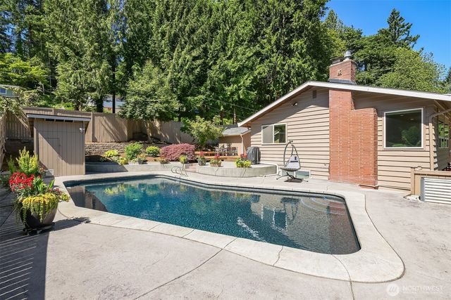 525 Mount Everest Lane SW, Issaquah, WA 98027