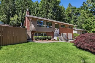 525 Mount Everest Lane SW, Issaquah, WA 98027