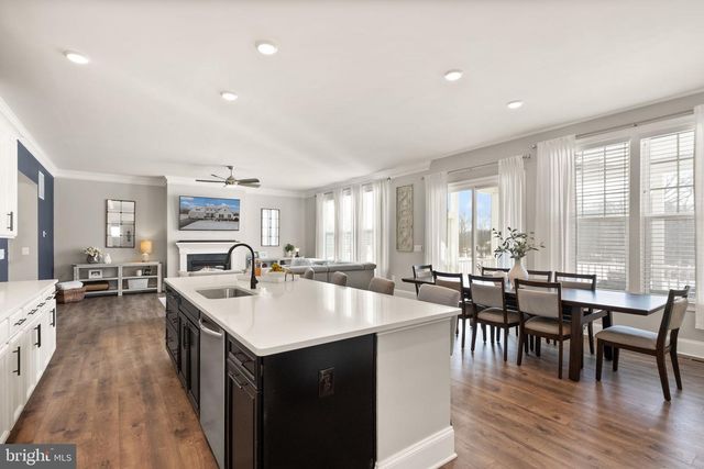 40779 YARROW GROVE PL, Aldie, VA 20105