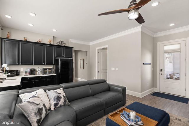 40779 YARROW GROVE PL, Aldie, VA 20105