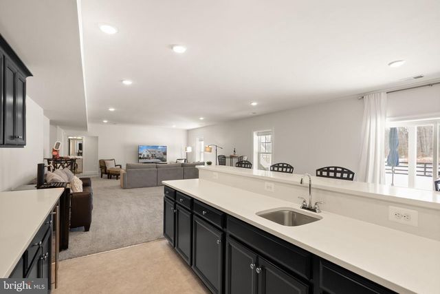 40779 YARROW GROVE PL, Aldie, VA 20105