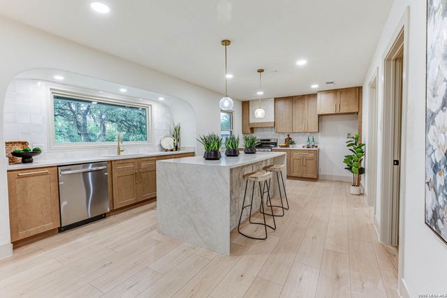 8708 GERONIMO DR, San Antonio, TX 78254