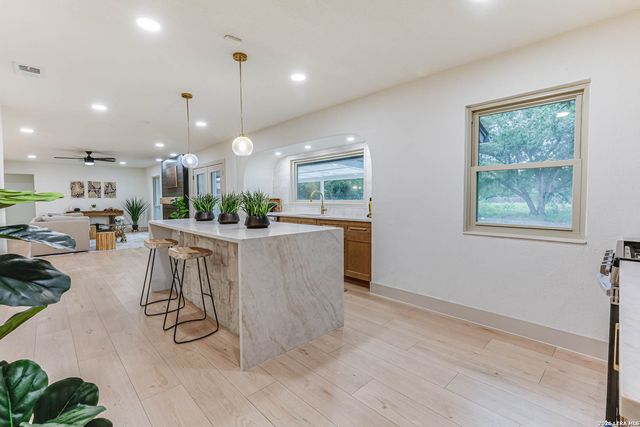 8708 GERONIMO DR, San Antonio, TX 78254