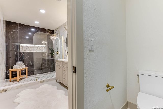 8708 GERONIMO DR, San Antonio, TX 78254