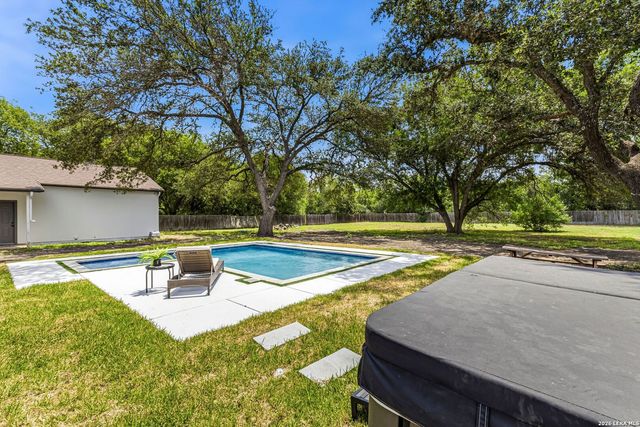 8708 GERONIMO DR, San Antonio, TX 78254