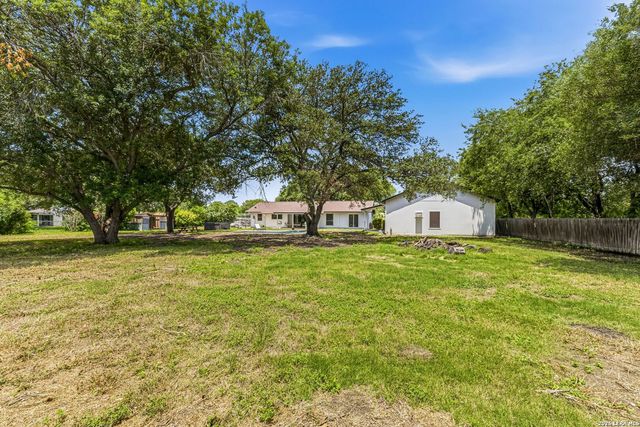 8708 GERONIMO DR, San Antonio, TX 78254