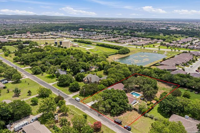 8708 GERONIMO DR, San Antonio, TX 78254