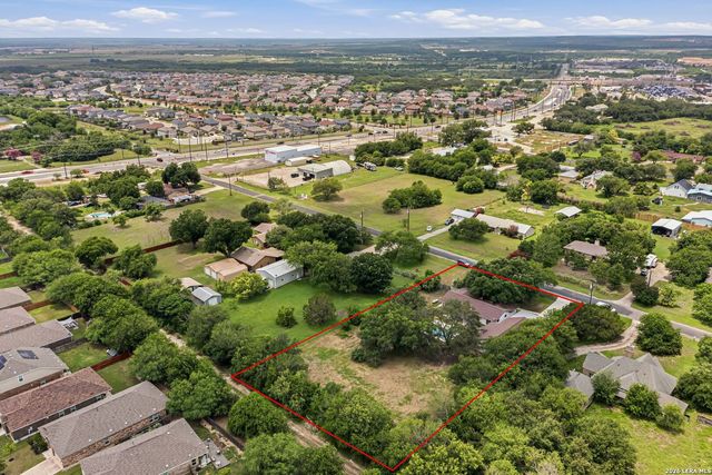 8708 GERONIMO DR, San Antonio, TX 78254
