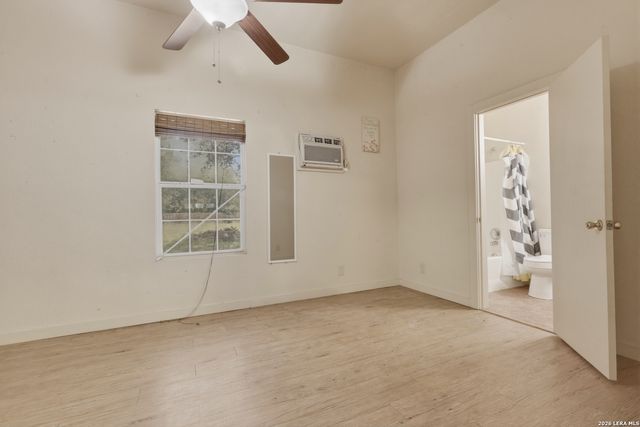 8708 GERONIMO DR, San Antonio, TX 78254