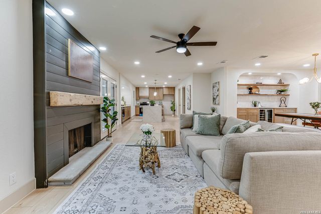 8708 GERONIMO DR, San Antonio, TX 78254