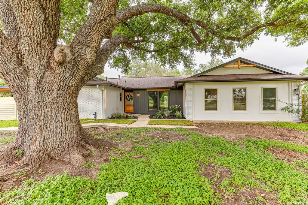 8708 GERONIMO DR, San Antonio, TX 78254