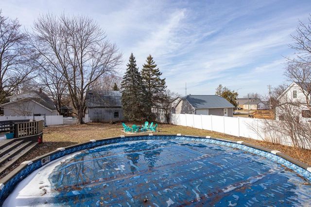 1567 OLD SCHOOL PLACE, Greenleaf, WI 54126