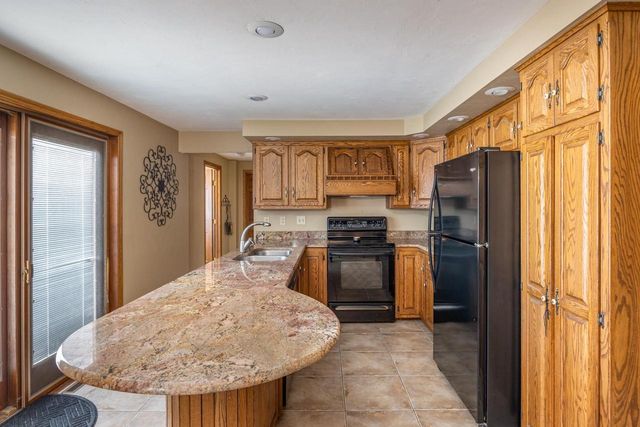 1567 OLD SCHOOL PLACE, Greenleaf, WI 54126