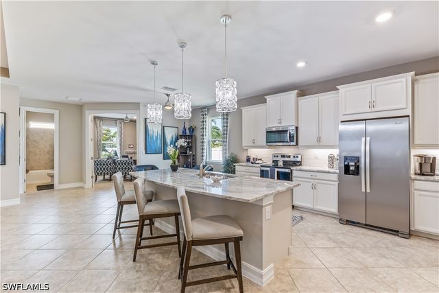 856 NE 6TH AVE, Cape Coral, FL 33909