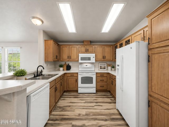 3301 S GOLDFIELD Road 1034, Apache Junction, AZ 85119