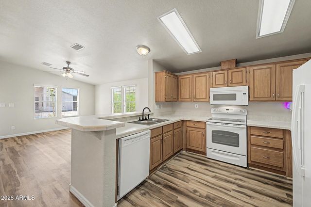 3301 S GOLDFIELD Road 1034, Apache Junction, AZ 85119