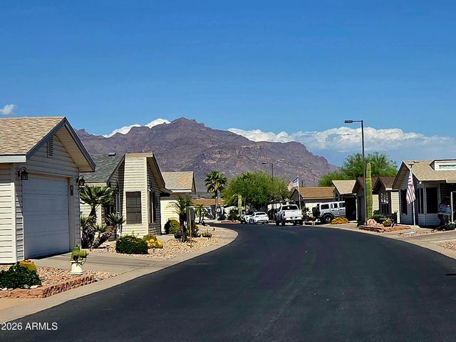 3301 S GOLDFIELD Road 1034, Apache Junction, AZ 85119