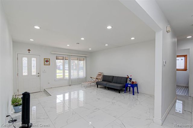 33849 Clifton Drive, Sterling Heights, MI 48310