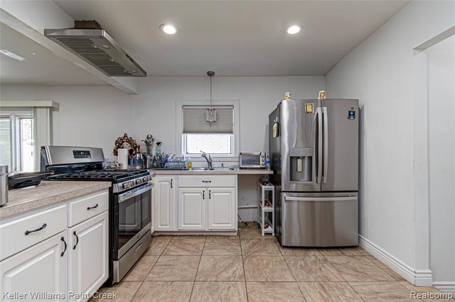 33849 Clifton Drive, Sterling Heights, MI 48310