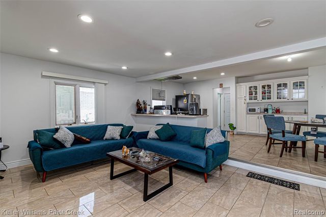 33849 Clifton Drive, Sterling Heights, MI 48310