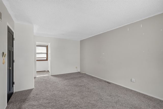 415 25th Avenue SW, Altoona, IA 50009