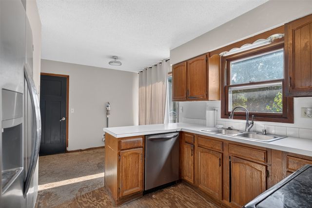 415 25th Avenue SW, Altoona, IA 50009
