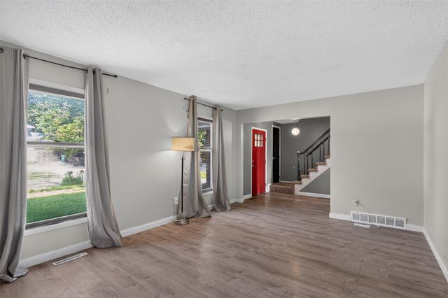 415 25th Avenue SW, Altoona, IA 50009