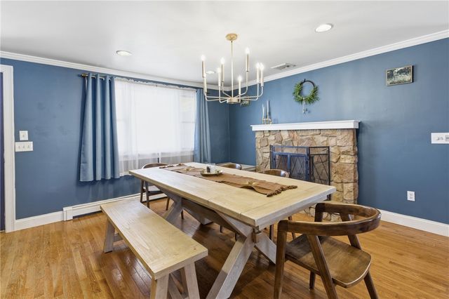 52 Viking Drive, Portsmouth, RI 02871