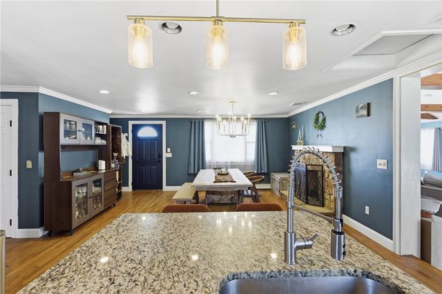 52 Viking Drive, Portsmouth, RI 02871