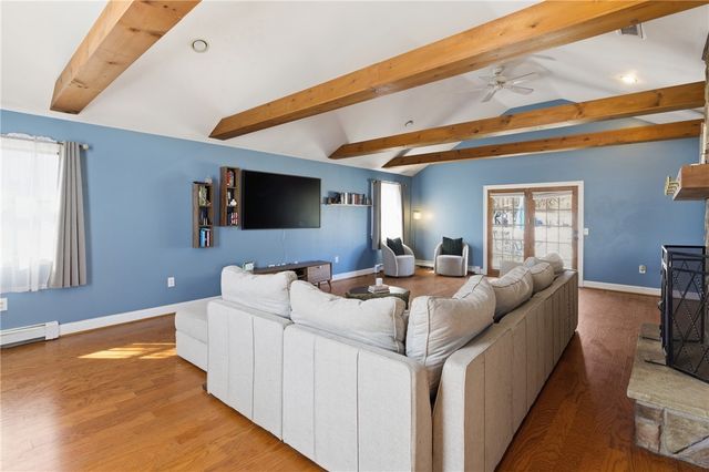 52 Viking Drive, Portsmouth, RI 02871