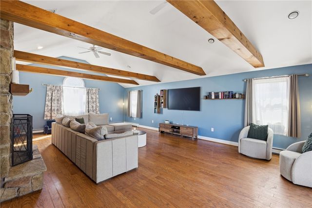 52 Viking Drive, Portsmouth, RI 02871