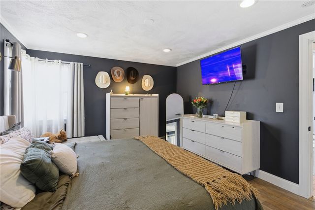 52 Viking Drive, Portsmouth, RI 02871