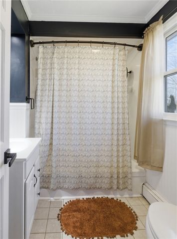 52 Viking Drive, Portsmouth, RI 02871