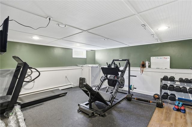 52 Viking Drive, Portsmouth, RI 02871