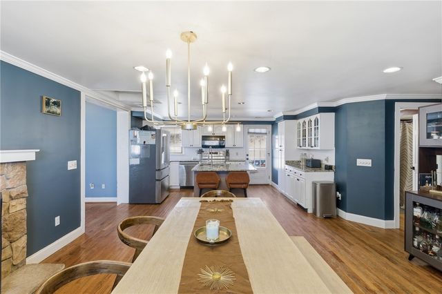 52 Viking Drive, Portsmouth, RI 02871