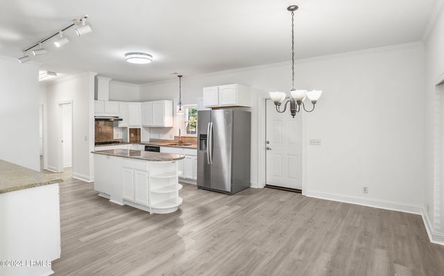 27 E National Boulevard, Beaufort, SC 29907