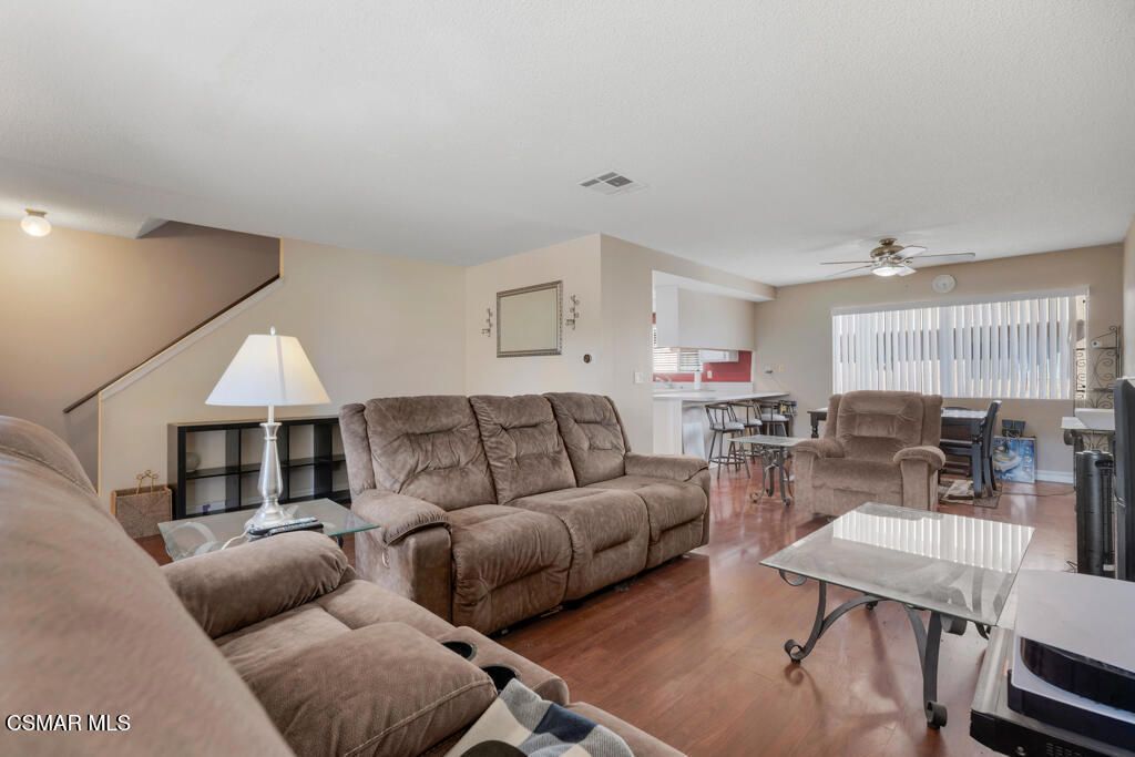 Image 14 of property listing at 2103 Euclid Avenue, Camarillo, CA 93010